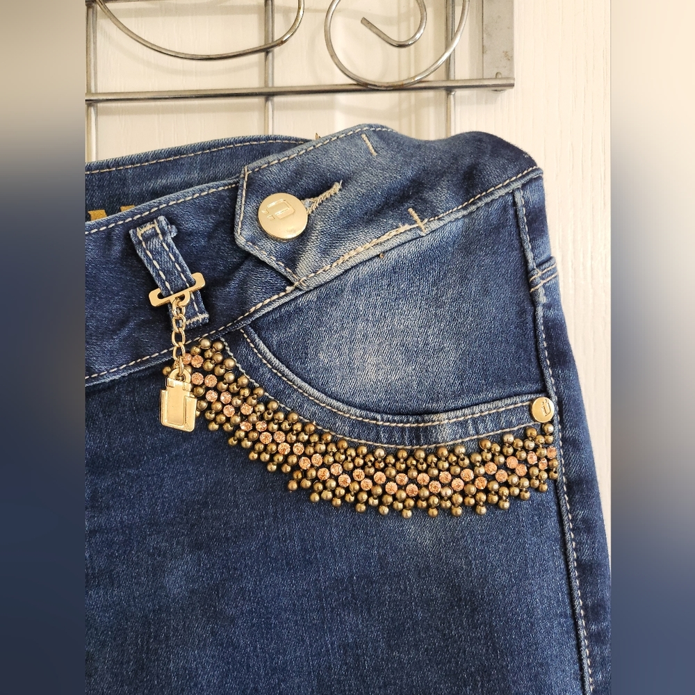 Jeans - Picture 3 of 6